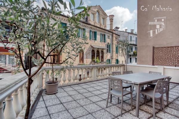 Ca\ Malvasia, Забронировать  Тревизо Венето, рядом с Центральный вокзал Тревизо