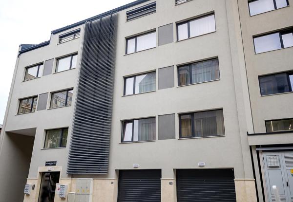 Casa Novara Apartments - Relax & Enjoy in Central Varna by Flat Mаnаger, Забронировать Апартаменты/квартира Отели Побережья Варны с парковкой, Парковка