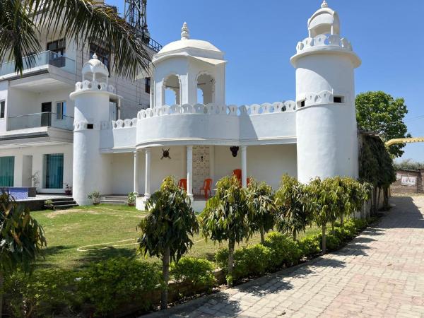 Ashoka Resort, Забронировать  Бегусарай 