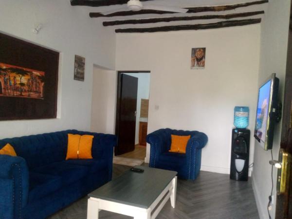 Samawati Homes at Villa Vanessa, Забронировать  Отели Mombasa North Coast с парковкой, Парковка