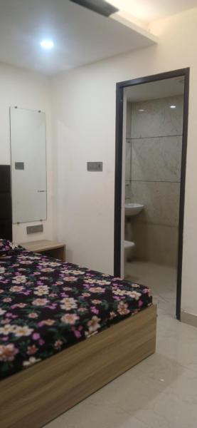 Arora golden guest house, Забронировать  Отели Амритсара с парковкой, рядом с Хармандир-Сахиб, Парковка