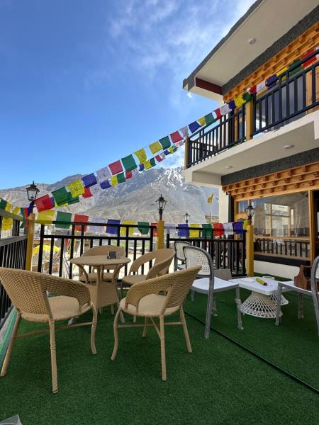 Kora Spiti, Забронировать  Отели Каза с парковкой, Парковка