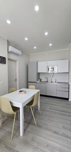 Habibi Gerard, Забронировать  Отели в центре Торре-дель-Греко, в центре