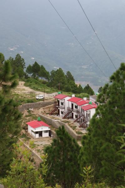 Tathastu Resort Tehri By Royal Collection Hotels, Забронировать  Отели Техри с бассейном, Бассейн