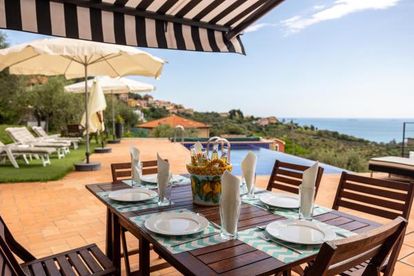 Villa Perla Vista, Забронировать  Отели Леричи с бассейном, Бассейн