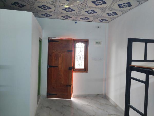 MG Rooms, Забронировать  Отели Округа Галле с парковкой, Парковка