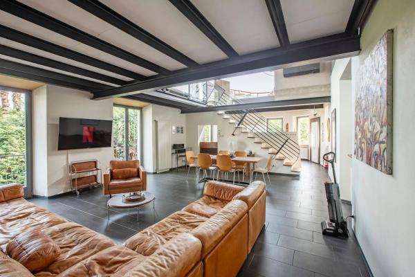 Lakeview Villa, terrace and garage Stresa, Забронировать  Отели Озера Лаго-Маджоре с парковкой, Парковка