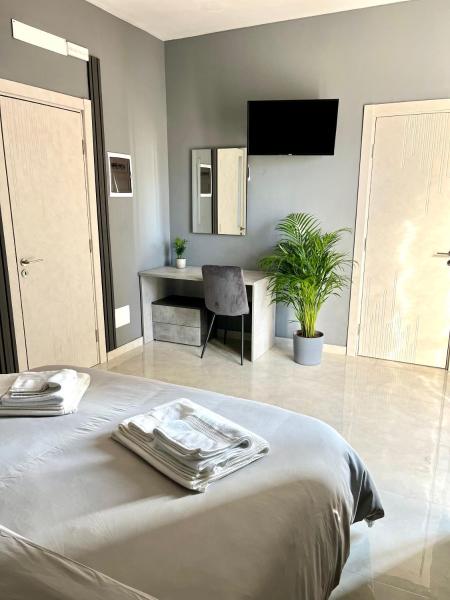 Room Reservations, Забронировать  Колоньо-Монцезе Ломбардия