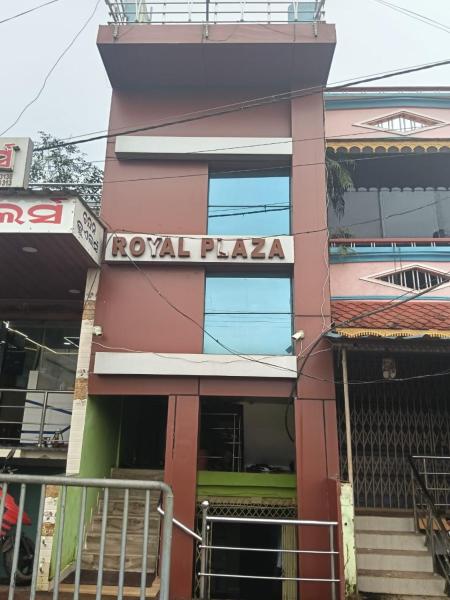 Royal plaza Homestay, Забронировать  Daringbadi штат Орисса