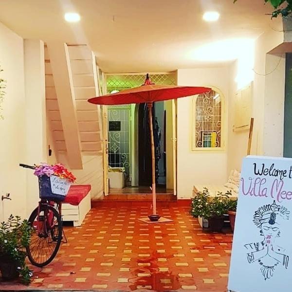 Meena Villa, Забронировать  Отели Пондичерри с парковкой, Парковка