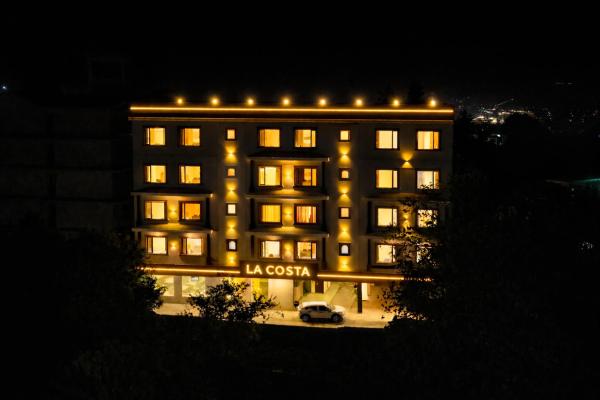 Hotel LA Costa, A Luxury Hotel & Resort, Haridwar, Забронировать  Джамб штат Махараштра
