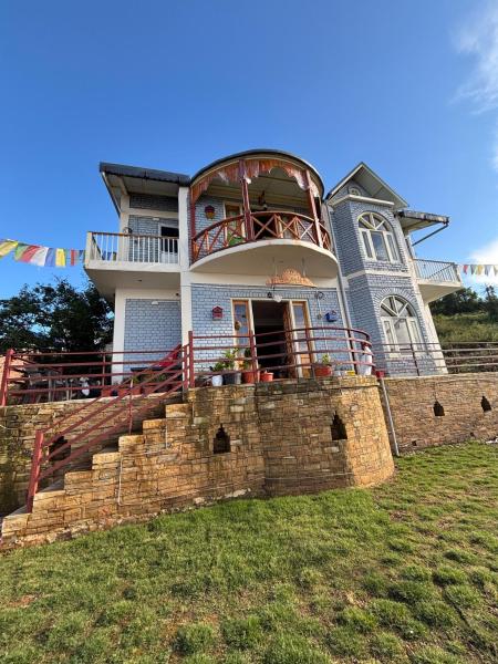 Lumoro Villa Mukteshwar, Забронировать  Отели Муктешвар с завтраком, Завтраки