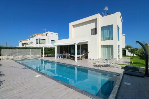 Modern Villa With Views Of Ortigia, Забронировать  СПА-отели Карроцьере, SPA-услуги