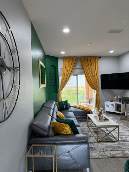 Serenity At Regal Palms Resort, Забронировать  Отели Давенпорт с парковкой, Парковка
