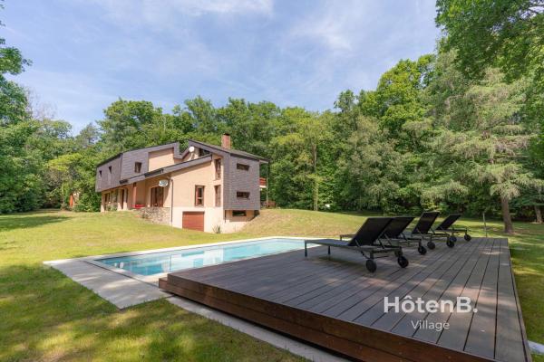 Villa Les Chabannes Pool Billiards & Leisure, Забронировать  Фейтеа 