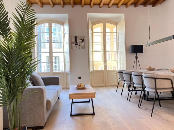 Apartamentos Pinar Málaga Centro - Frailes, Забронировать  Малага - центр Малага, рядом с Paseo de España