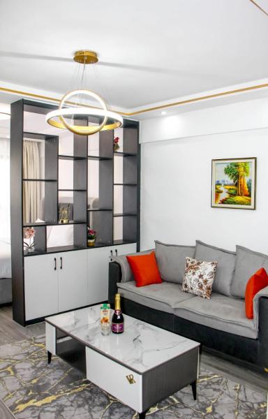 lovely fully furnished studio apartment in kileleshwa with unbeatable city views and amazing scenic views, Забронировать Апартаменты/квартира Найроби Каунти Кения