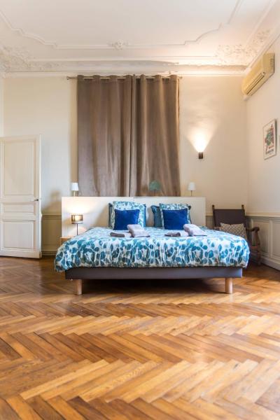 Villa Chadourne - Chambre Accords, Забронировать  Отели Брив-ла-Гайард с парковкой, Парковка