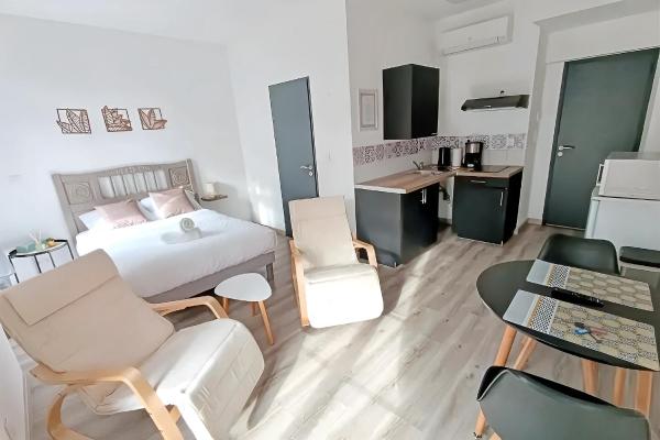 Apt 7, 2ème étage, Studio de 24 m2 avec terrasse plein sud, Забронировать  Амели-ле-Бен-Палальда Pyrénées-Orientales