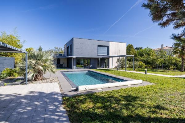 Villa spacieuse avec piscine privée à Toulouse, Забронировать  Тулуза 