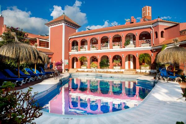 Отель Los Arcos