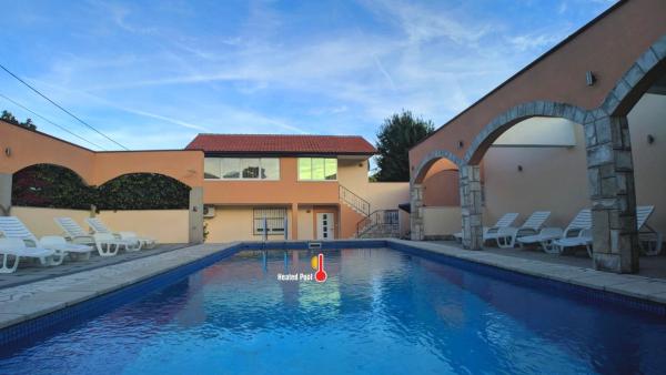 Holiday Home Rozić - Villa with private seasonal heated pool