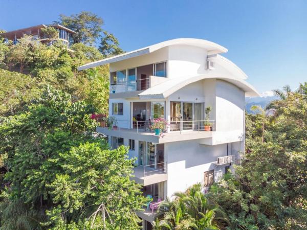 Jaguar, 2 BR Penthouse in Villa Mar y Sol, Nature and Wildlife, Забронировать  Мануэль-Антонио Пунтаренас