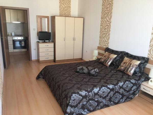 Apartment in Sunny Day 6