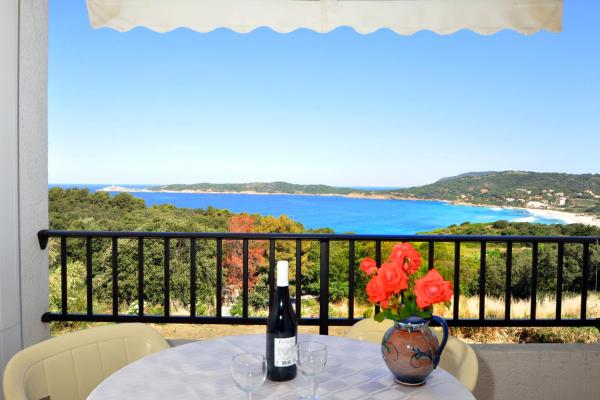 Résidence Ellada 3 Appartement 12, Забронировать  Отели South Corsica с парковкой, Парковка