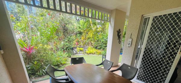 2 Bedroom Villa with private courtyard, close to resort pool, Забронировать  Палм-Ков 