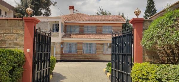Axis Garden Suites 8-Bedroom Villa Near JKIA & SGR Sleeps 16 Private Garden Retreat in Syokimau, Забронировать  Шёкимау Мачакос