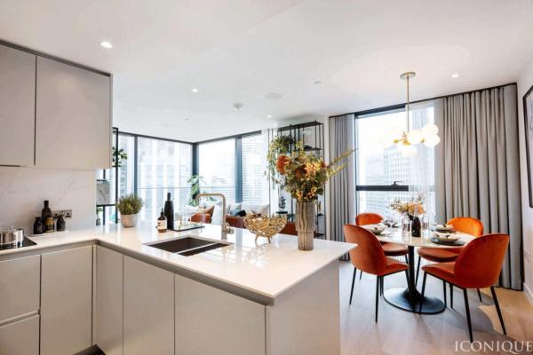 Central Canary Wharf Stunning, Забронировать  Лондон Большой Лондон