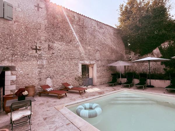 Le Patio Bleu, Забронировать  Сен-Ромен Бургундия-Франш-Конте