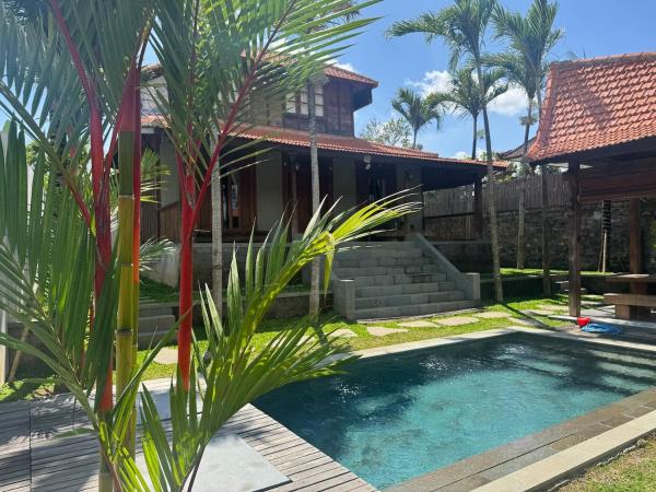 Privat Villa Koripan, Забронировать  Отели провинции Бали с парковкой, Парковка