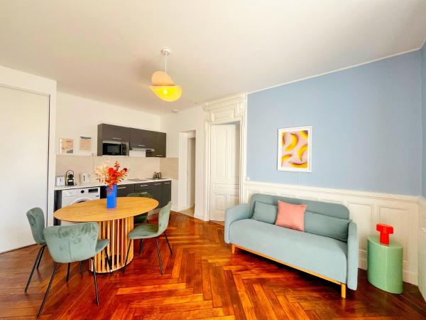 Suite Celestine - Appartement 4 & 8 personnes - Check in h24 & wifi, Забронировать  Сен-Фон Rhône
