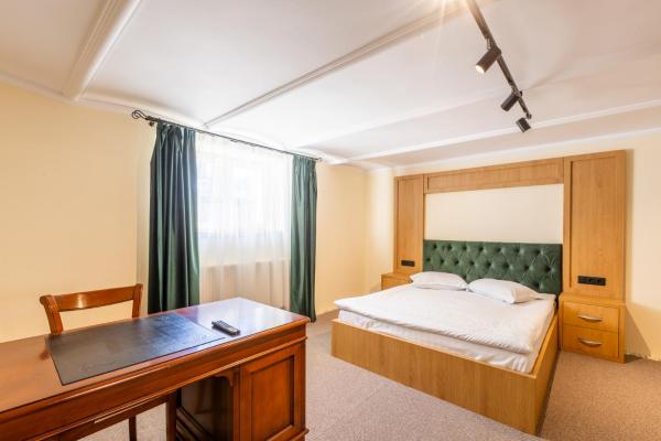 Victoriei Apartments, Забронировать  Отели Жудец Сибиу с парковкой, Парковка