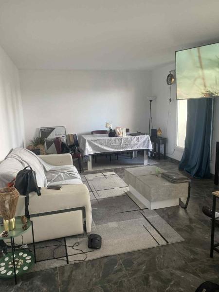 Bel et Spacieux appartement complétement refait à neuf, Забронировать  Дюньи Иль-де-Франс