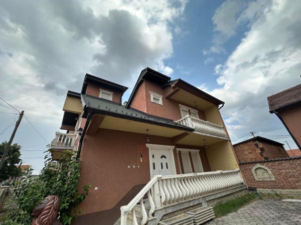 Charming Ferizaj Villa, Забронировать  Феризай Косово
