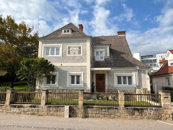 Villa Moser, Забронировать  Отели Айзенштадт с парковкой, Парковка