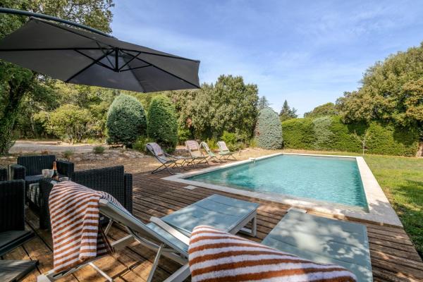 La Mathilde - Premium Pool Villa Private Tree-Top Adventure, Забронировать  Отели Бонньё с парковкой, Парковка