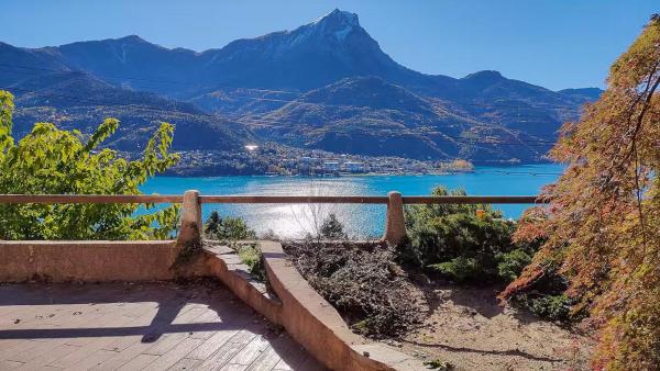 Family Villa Overlooking Lake Serre-Ponçon, Забронировать  Савин Альпы