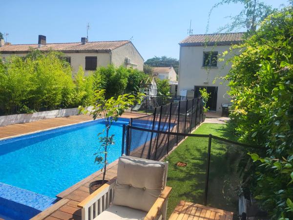 , Забронировать  Лат Hérault