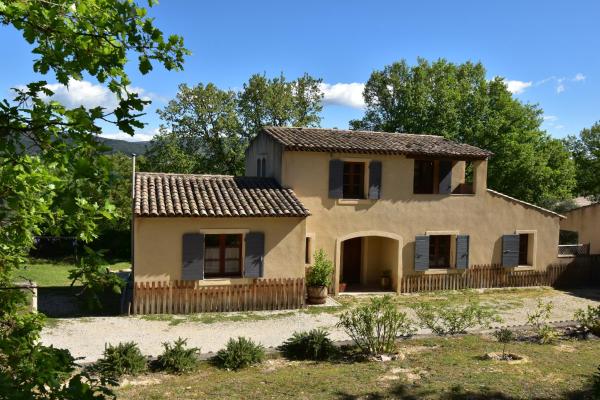 Les Chambres du Luberon & Table d\hôtes, Забронировать  Лори Люберон