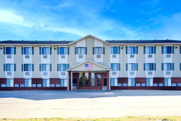 Capital O Amerihost Inn and Suites Kingdom City Hwy 54 MO, Забронировать  Кингдом-Сити Миссури
