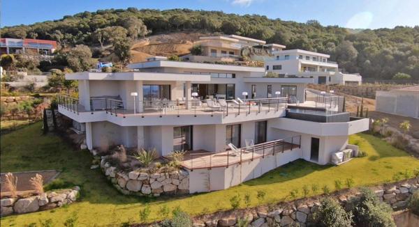 Villa Clémentines Porticcio, Забронировать  Отели South Corsica с парковкой, Парковка