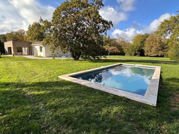 Villa Pavone, Забронировать  Ангулем Charente