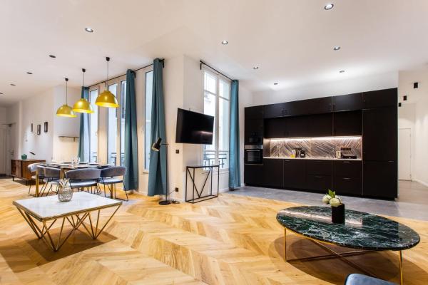 My Paris Apartments - Champs Elysées, Забронировать  Париж Иль-де-Франс, рядом с Мальзерб