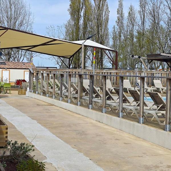 Mobile home, Забронировать  Отели Маре-Пуатвен с парковкой, Парковка