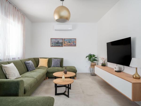 Villa SENKA - Four Bedroom Villa, Забронировать  Роготин Дубровницко-Неретванская жупания