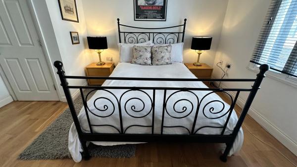 Luxury Rooms - St Leonards on Sea - East Sussex, Забронировать  Отели Восточного Сассекс с парковкой, Парковка
